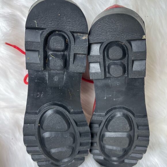 Nine & CO Men red rubber lace up boots with black trim and rubber soles … - Picture 8 of 8